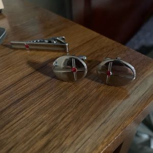 Vintage cuff links and matching tie tack